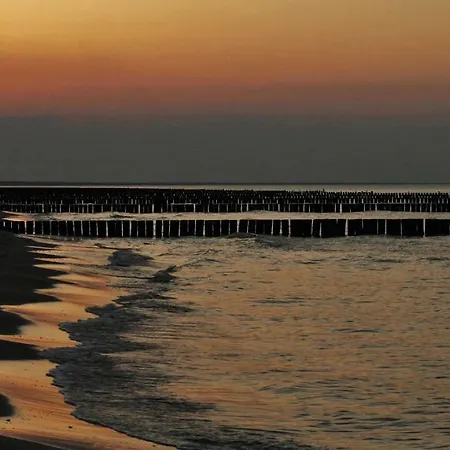 Strandnahe Mit Garten شقة *
