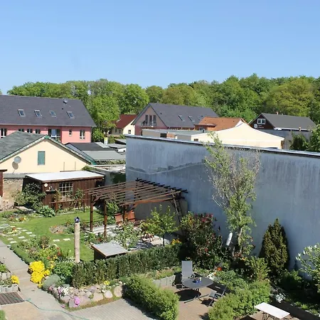 Strandnahe Mit Garten Apartment